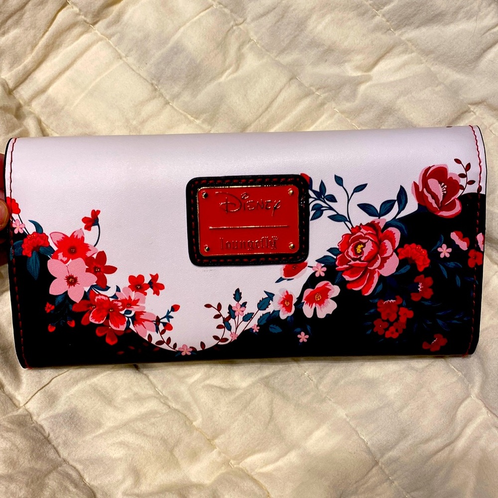 Winnie the Pooh l Disney Loungefly wallet